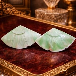 INTRIGUE GREEN MARBLED FAN EARRINGS VINTAGE 1990S RESIN STATEMENT